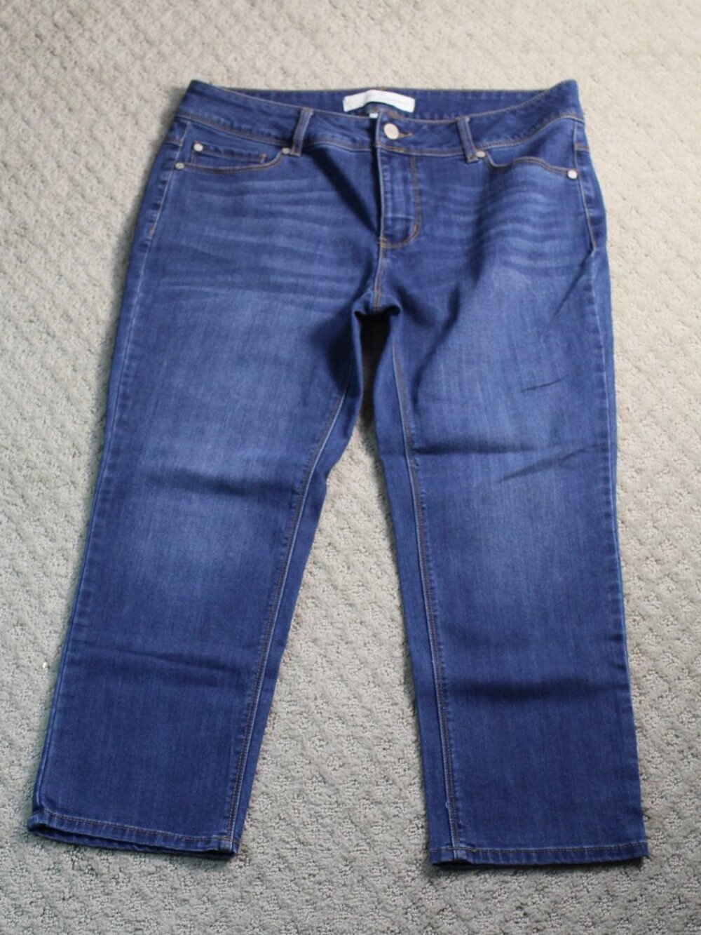 Est. 1946 Denim Size 8 Mid Rise Cropped Blue Jeans Classic